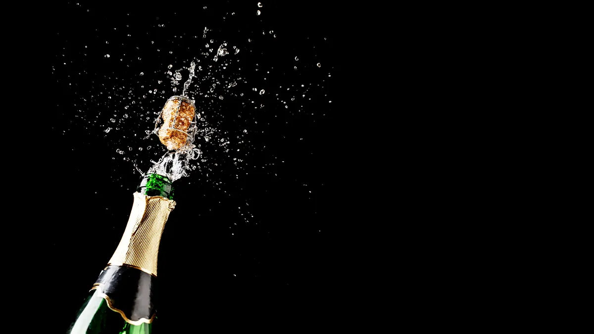 Hoelang blijft een geopende fles champagne goed? Zo lang geniet je veilig van feestelijke bubbels – Hóvége