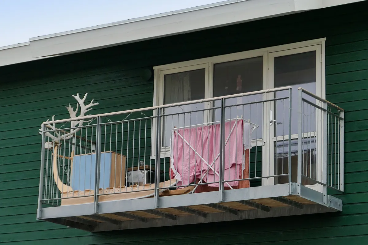 Zo geef je je kleine balkon een make-over voor maar twintig euro